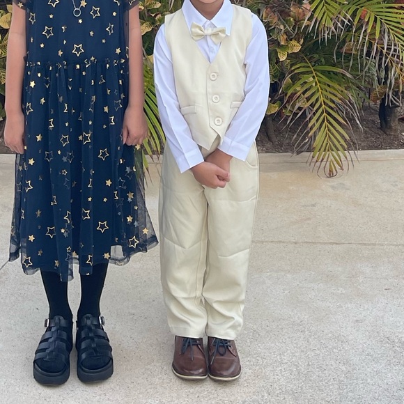 Tan 3 piece suiting for special occasions. - Picture 4 of 5